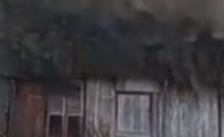 Dua Rumah Ludes Terbakar di Pekon Kenali, Penyebab Masih Diselidiki